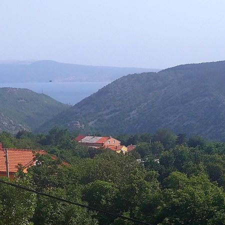 Apartman Sous Les Rochers Grižane Kültér fotó