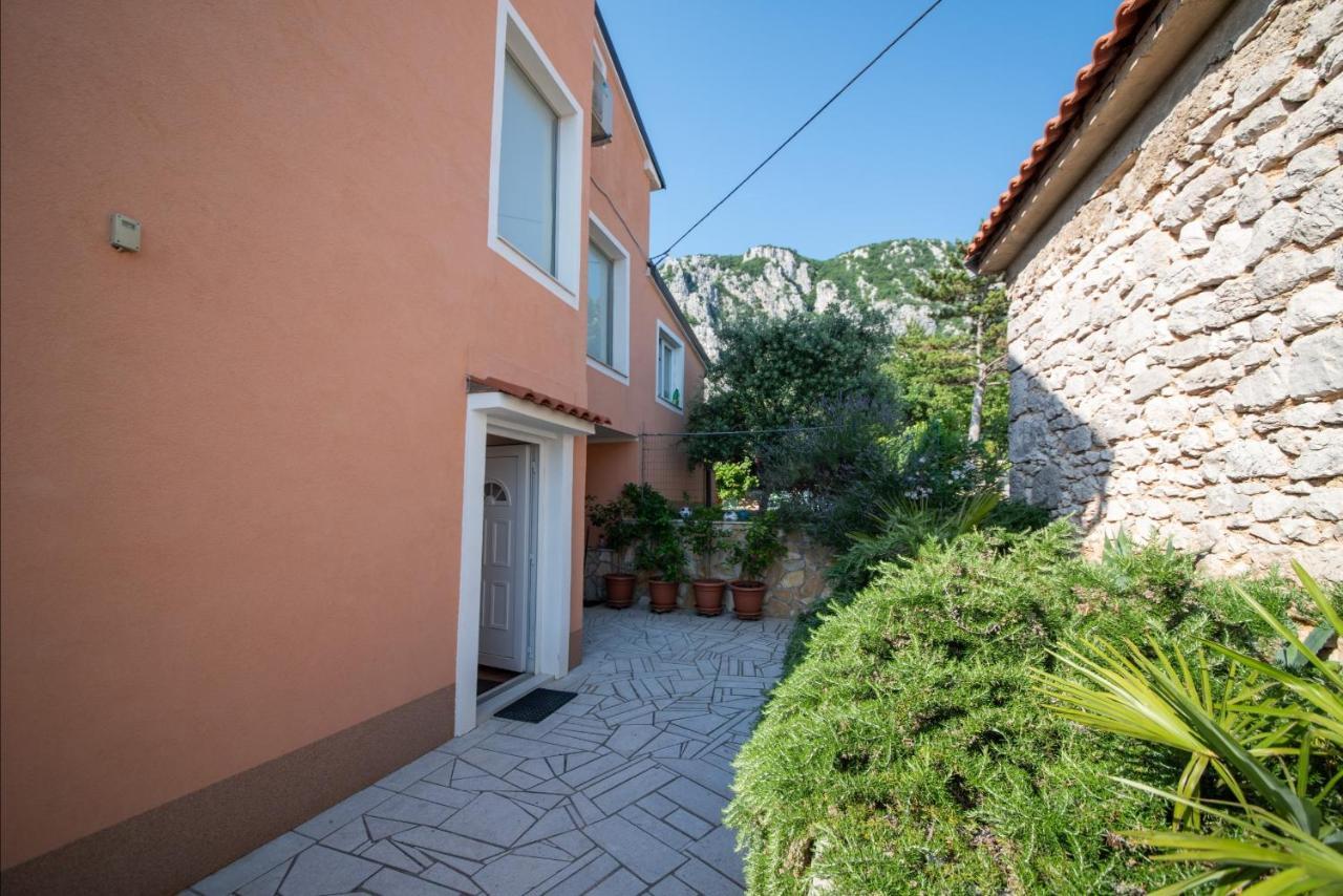 Apartman Sous Les Rochers Grižane Kültér fotó