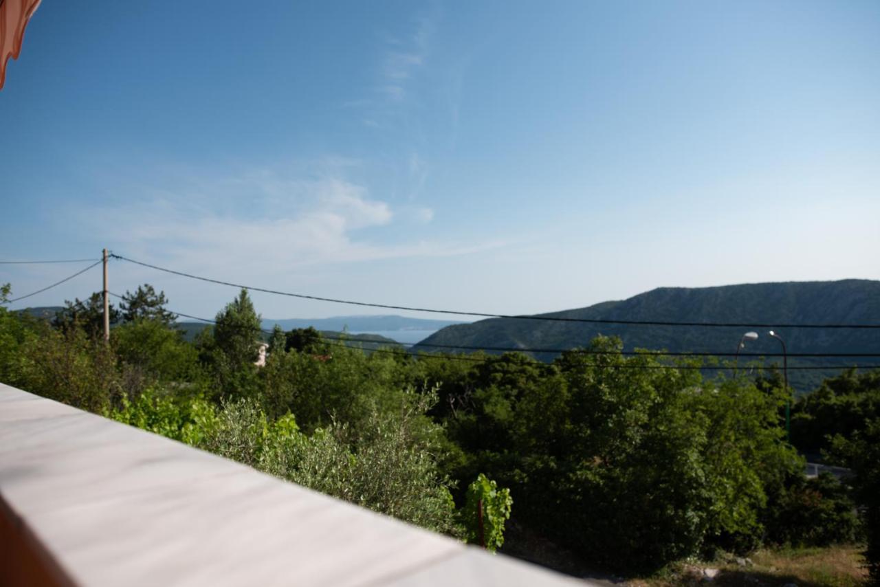Apartman Sous Les Rochers Grižane Kültér fotó
