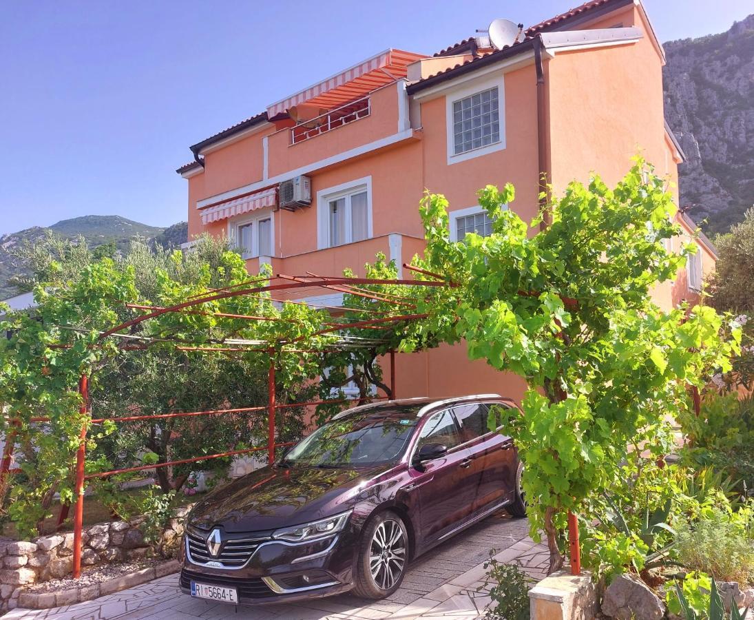 Apartman Sous Les Rochers Grižane Kültér fotó